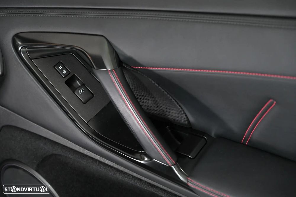 Nissan GT-R 3.8 V6 - 29