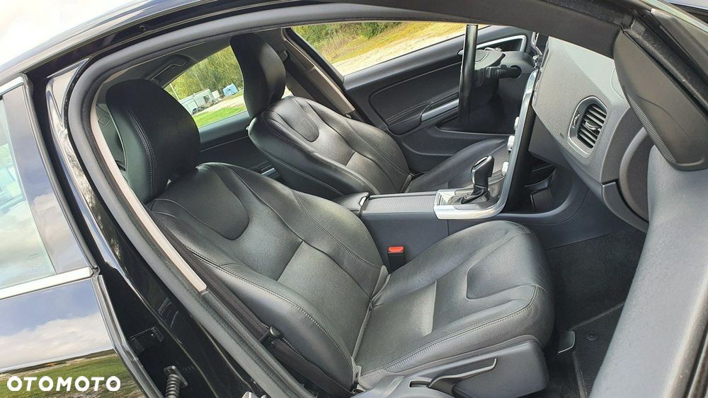 Volvo S60 D3 Geartronic Momentum - 8