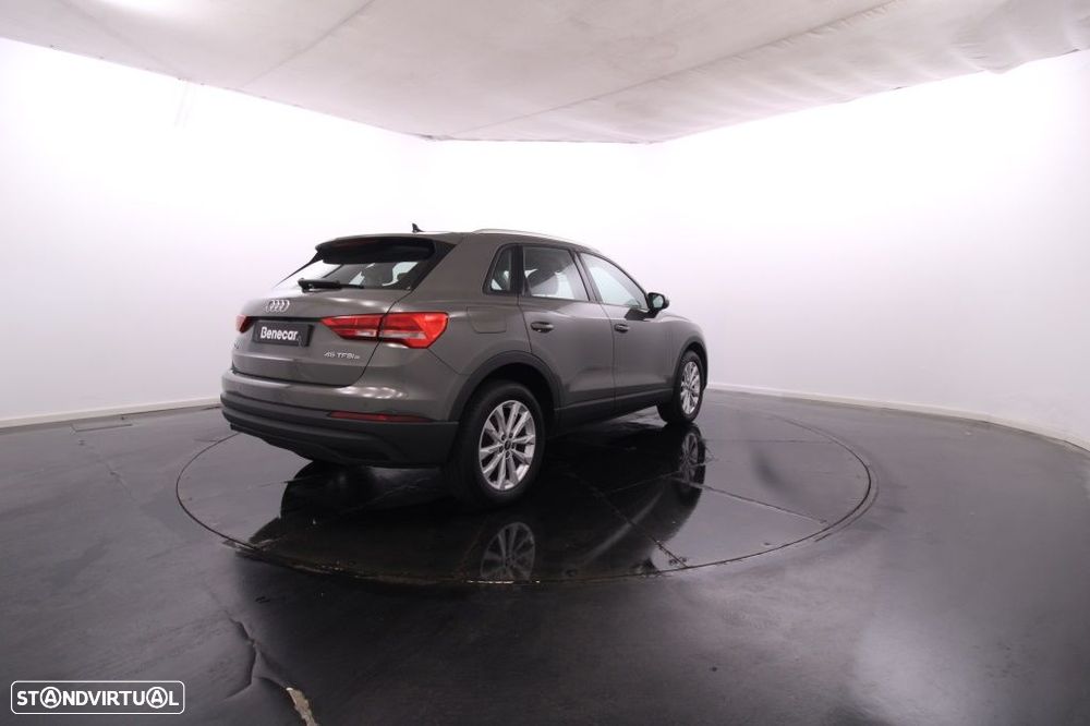 Audi Q3 Sportback 45 TFSIe S tronic - 8