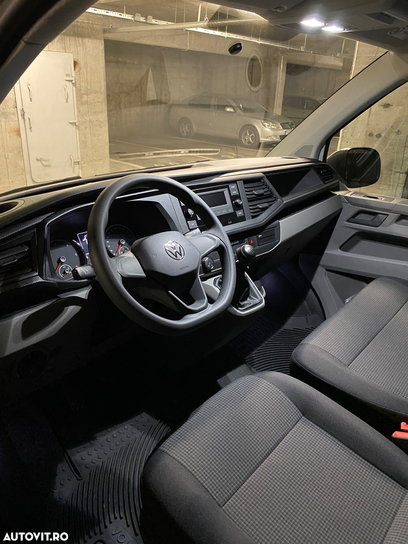 Volkswagen Transporter - 8