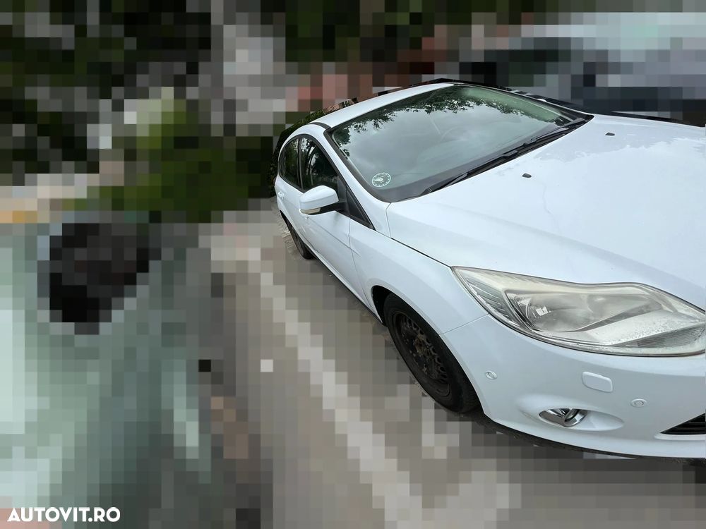 Ford Focus 1.6 Ti-VCT Ambiente - 6
