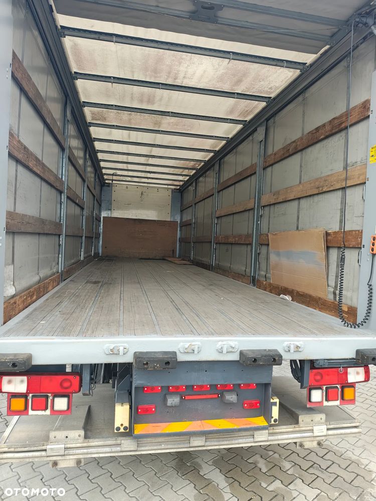 Renault Premium - 10