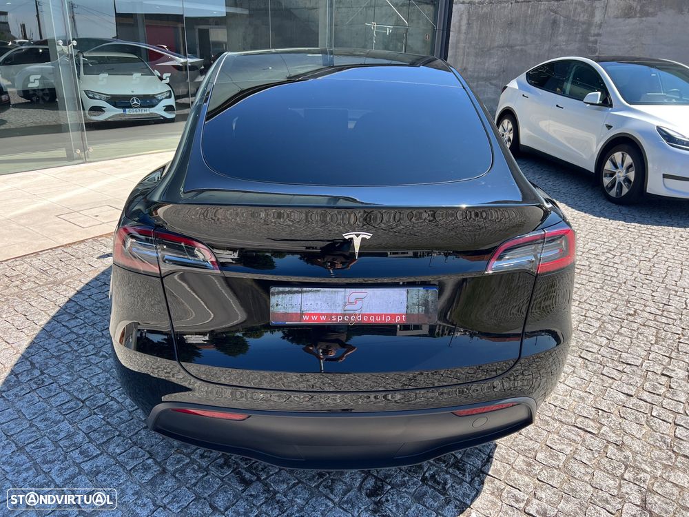 Tesla Model Y Standard — fotografia 6