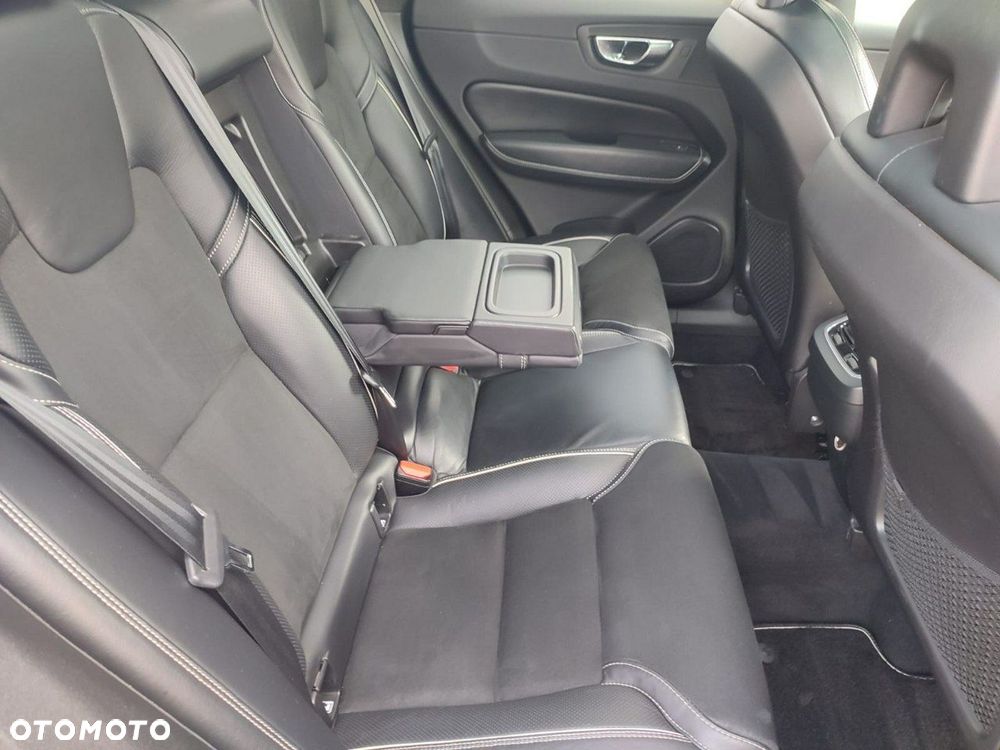 Volvo XC 60 - 21