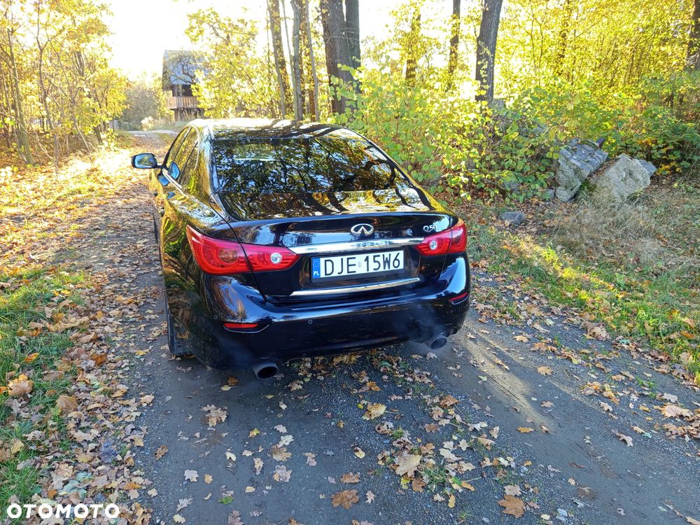 Infiniti Q50 2.0t Sport Sound Studio by Bose - 7