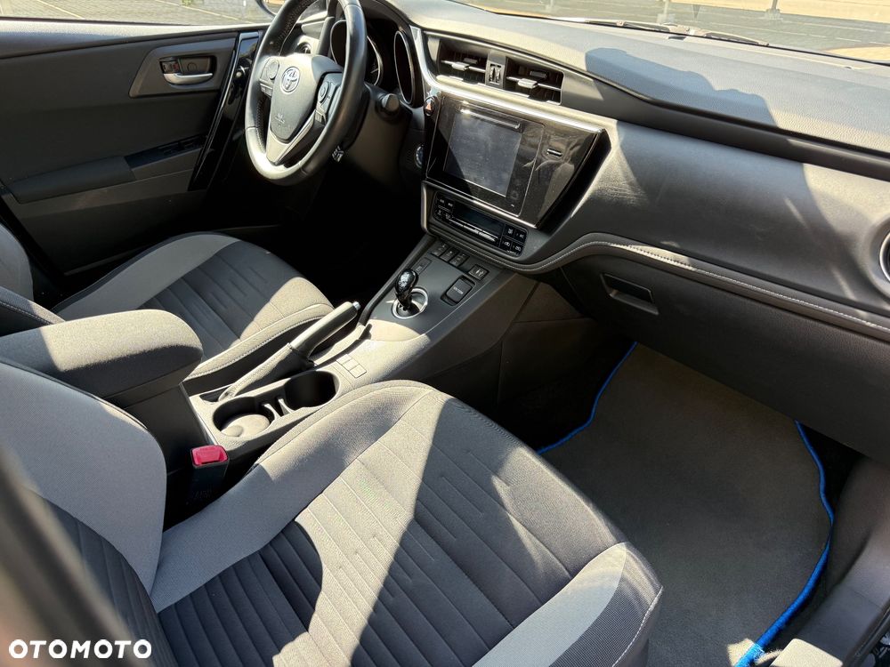 Toyota Auris - 15