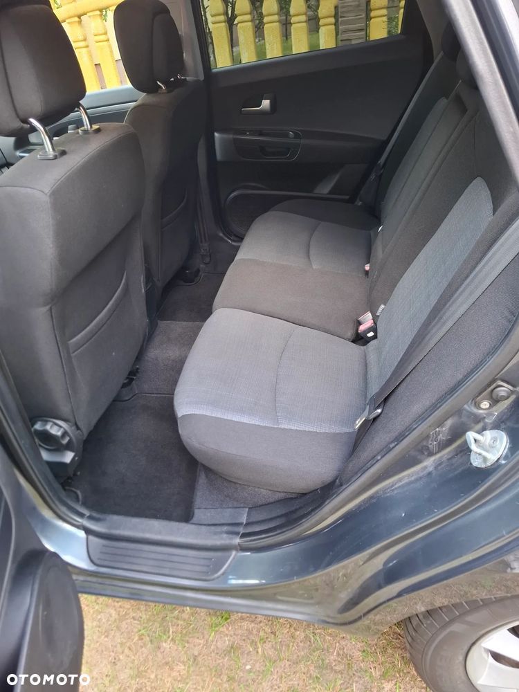 Kia Ceed - 12