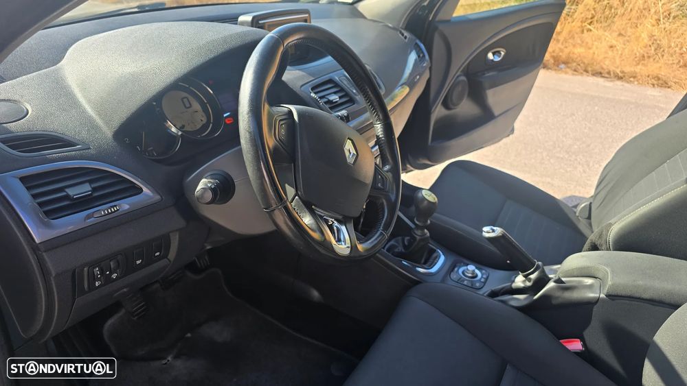 Renault Mégane Sport Tourer 1.5 dCi Limited SS - 33