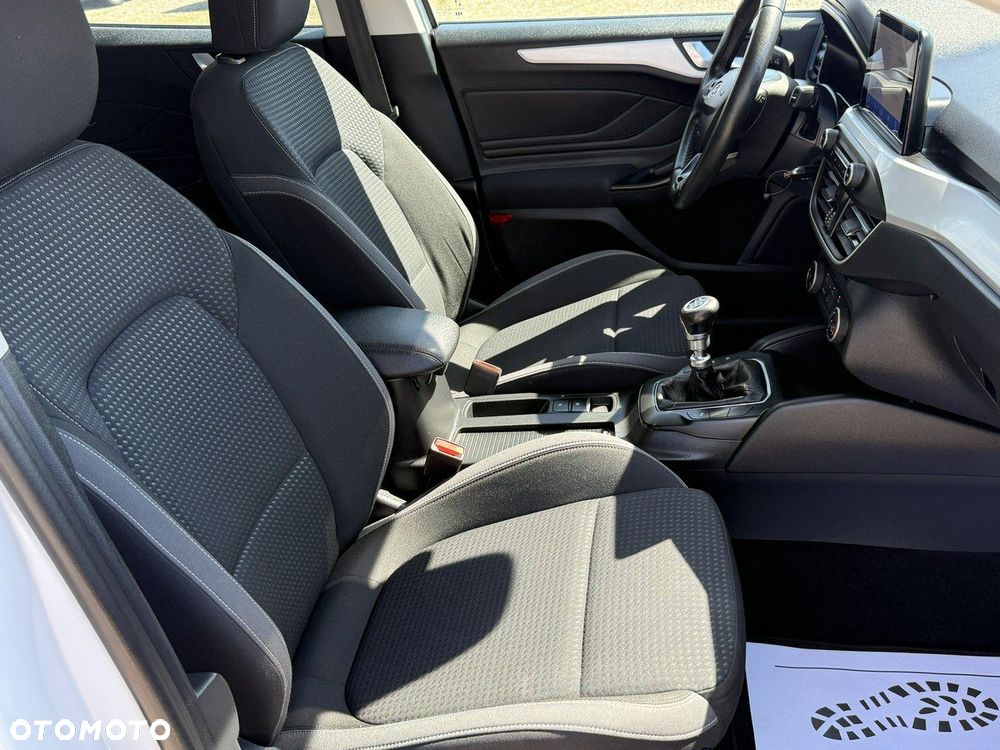 Ford Focus - 35