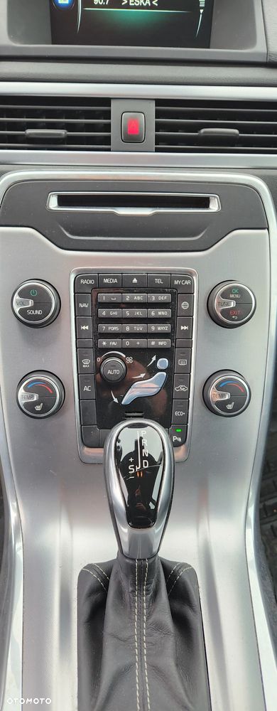 Volvo V70 D4 Geartronic Summum - 9