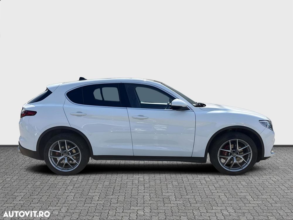 Alfa Romeo Stelvio 2.0 Turbo AWD AT8 Estrema - 5