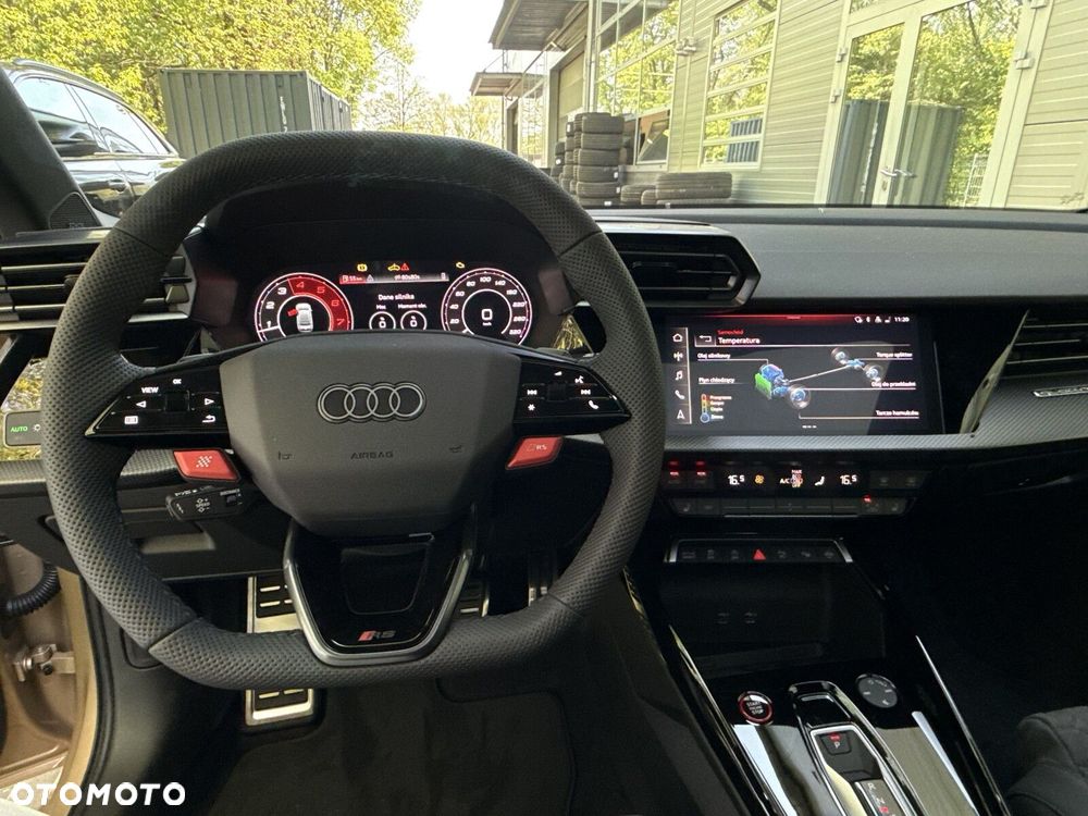 Audi RS3 Limousine - 14