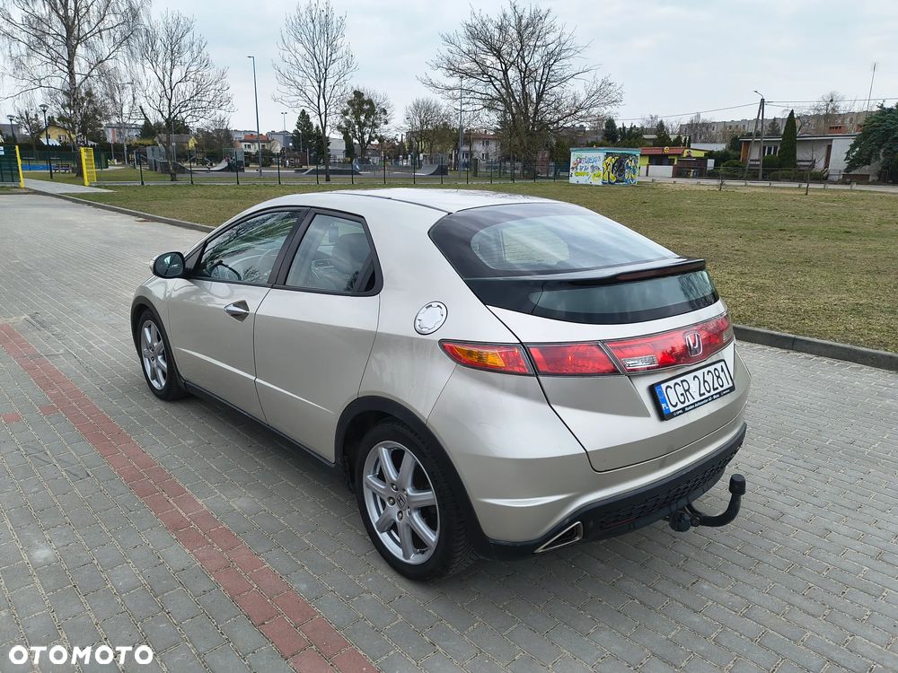 Honda Civic 1.8 Sport - 18