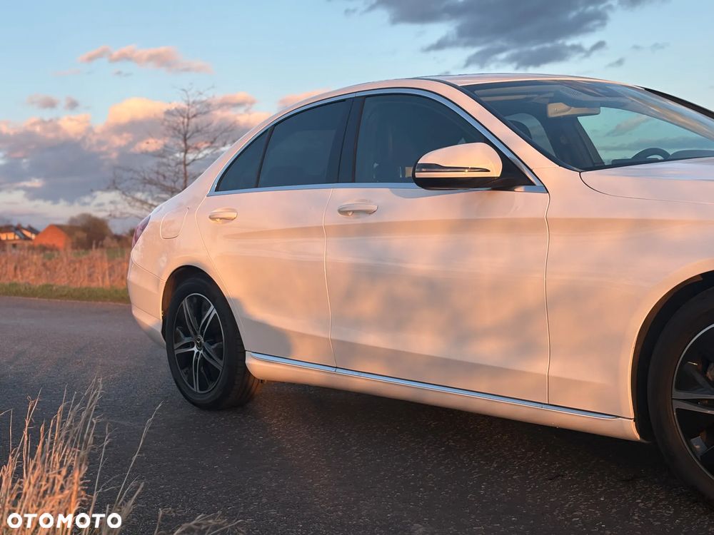 Mercedes-Benz Klasa C 220 d 9G-TRONIC - 12