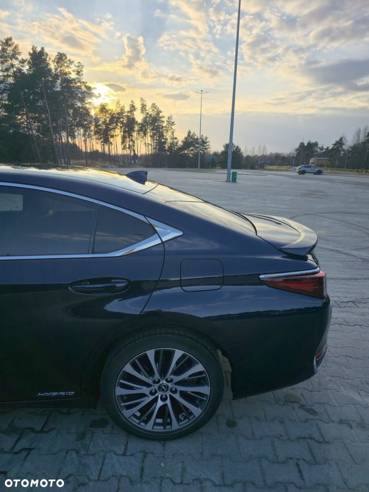 Lexus ES - 13