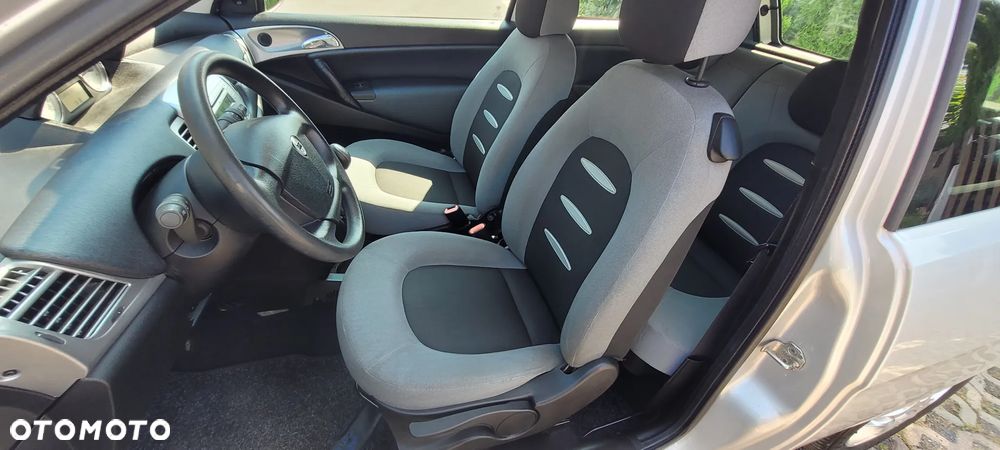 Lancia Ypsilon 1.2 8v - 9