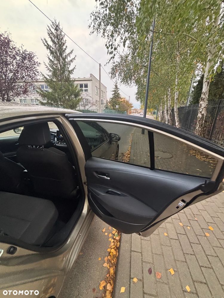 Toyota Corolla 1.8 Hybrid Executive - 32