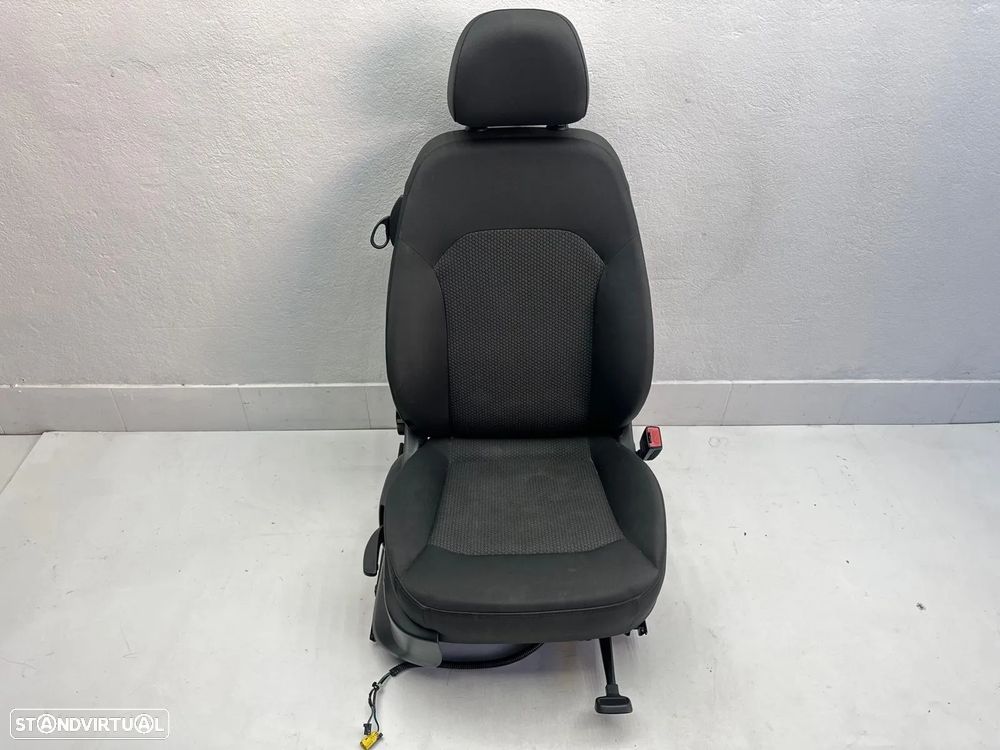 Conjunto Bancos - Audi A1 8X (2012) - 3