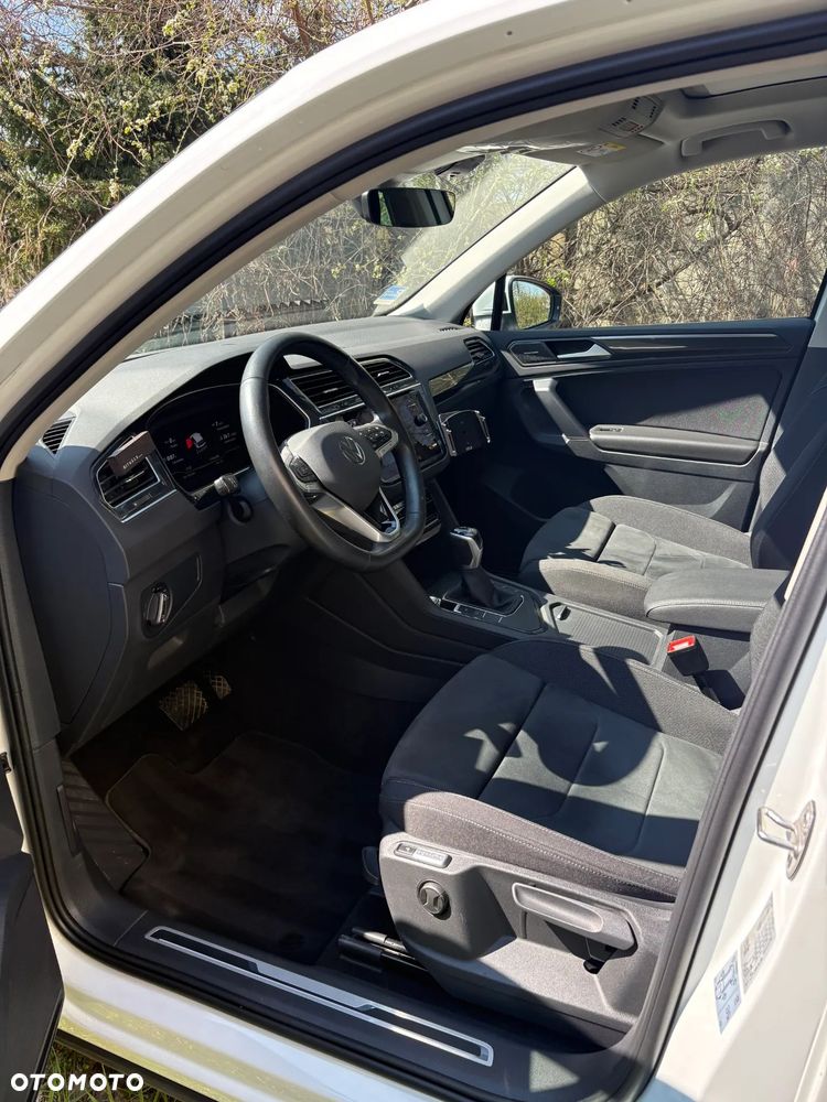 Volkswagen Tiguan - 8