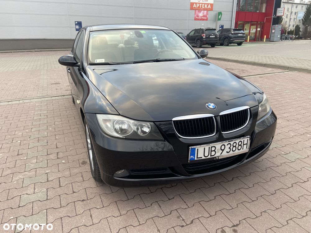 BMW Seria 3 316i - 24