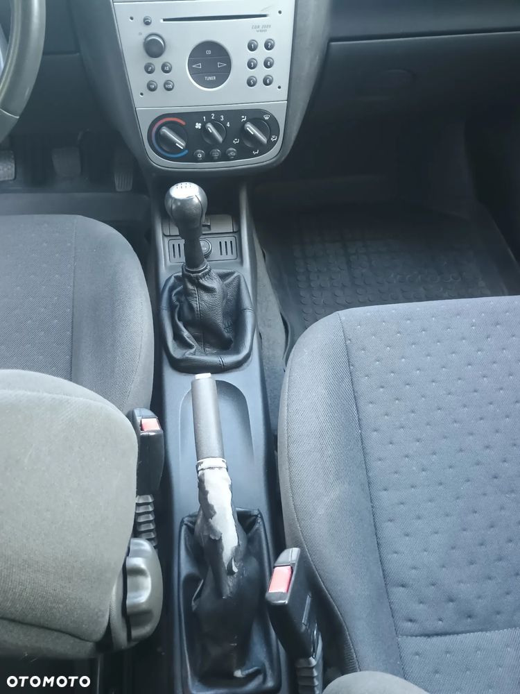 Opel Corsa 1.2 16V - 6