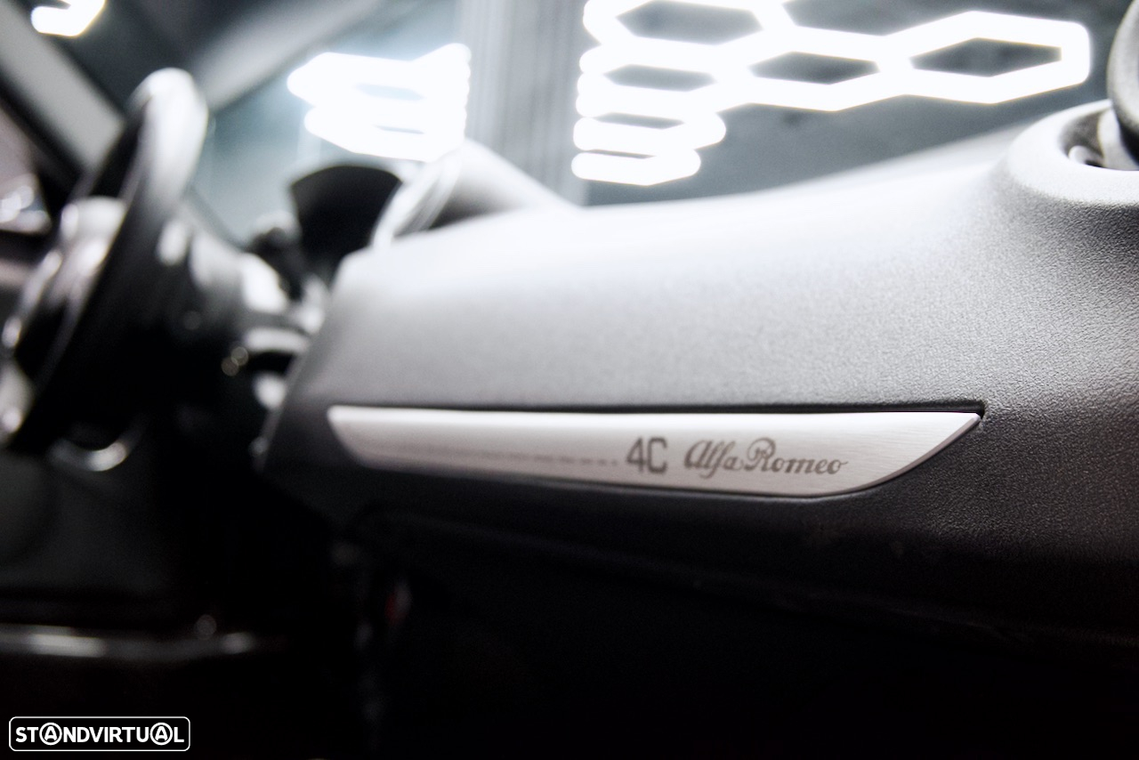 Alfa Romeo 4C 1750 TBi - 21