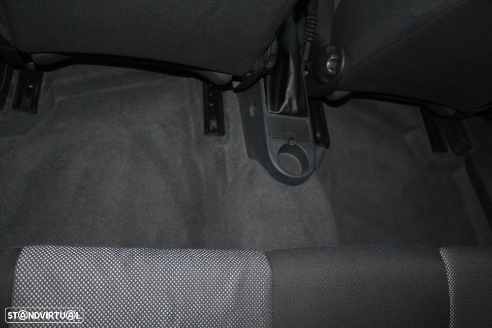 Opel Corsa 1.2 Twinport Enjoy - 19