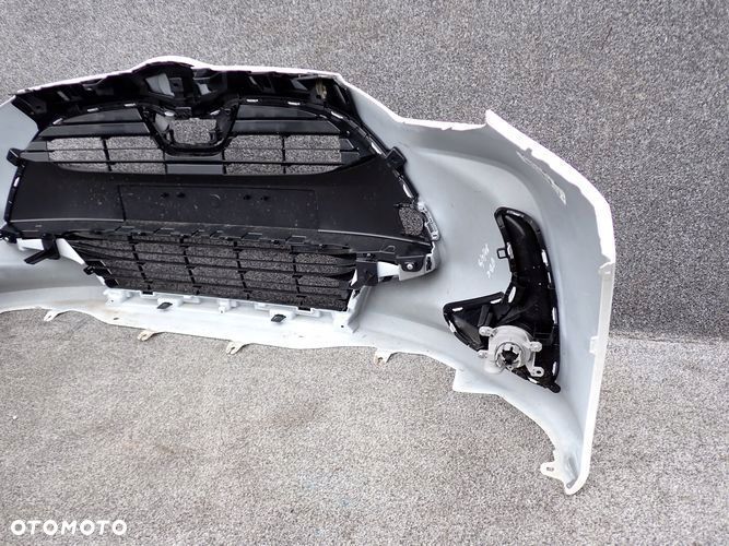 TOYOTA YARIS IV zderzak przedni przód - 6