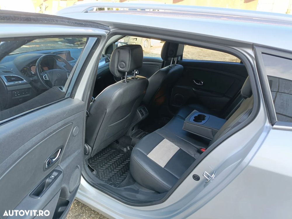Renault Megane ENERGY dCi 110 Start & Stop Paris Business - 8