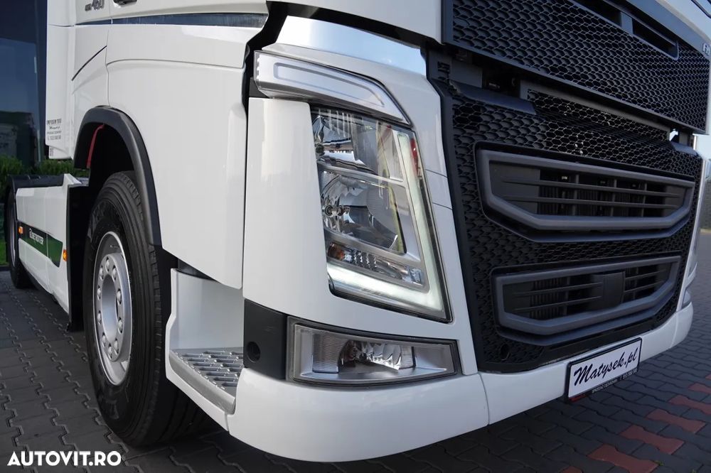Volvo FH 460 / LOW CAB / 2018 / IMPORTAT DIN GERMANIA / DUPĂ UN CONTRACTUL DE SERVICII DE AUR - 9