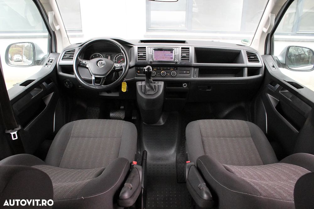 Volkswagen Caravelle - 11
