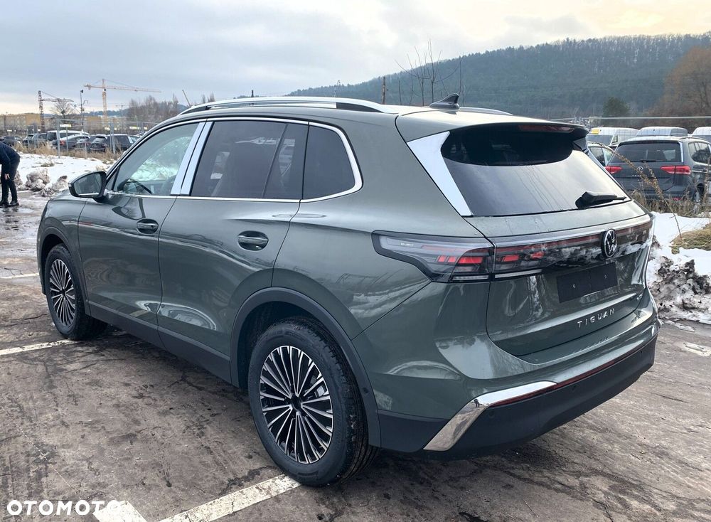 Volkswagen Tiguan - 7