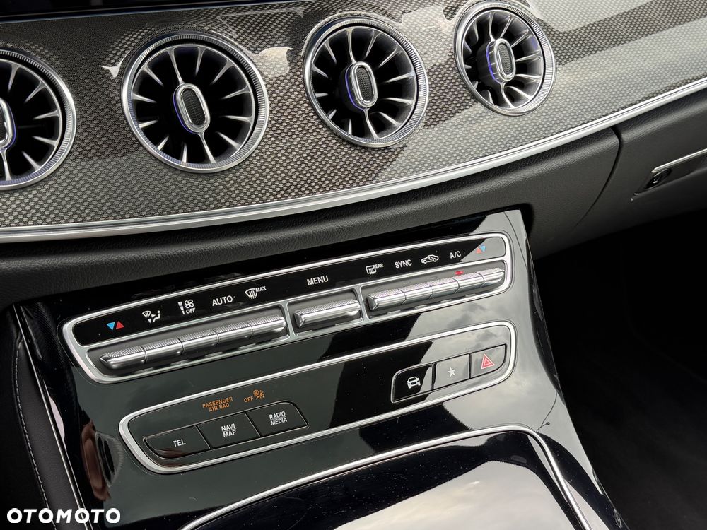 Mercedes-Benz Klasa E 220 d 4-Matic AMG - 32