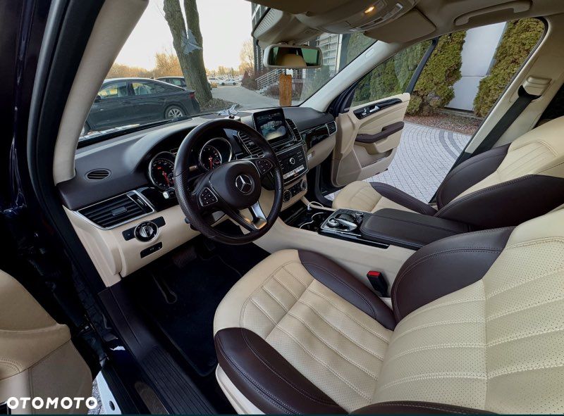 Mercedes-Benz GLE - 1