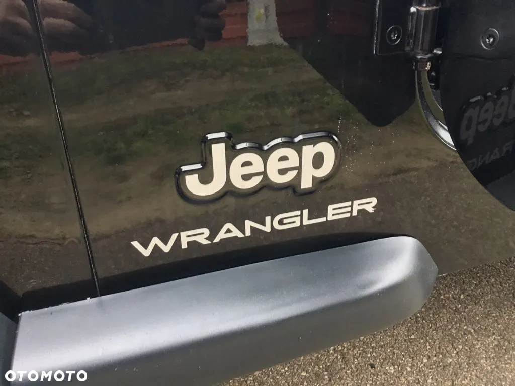 Jeep Wrangler - 10