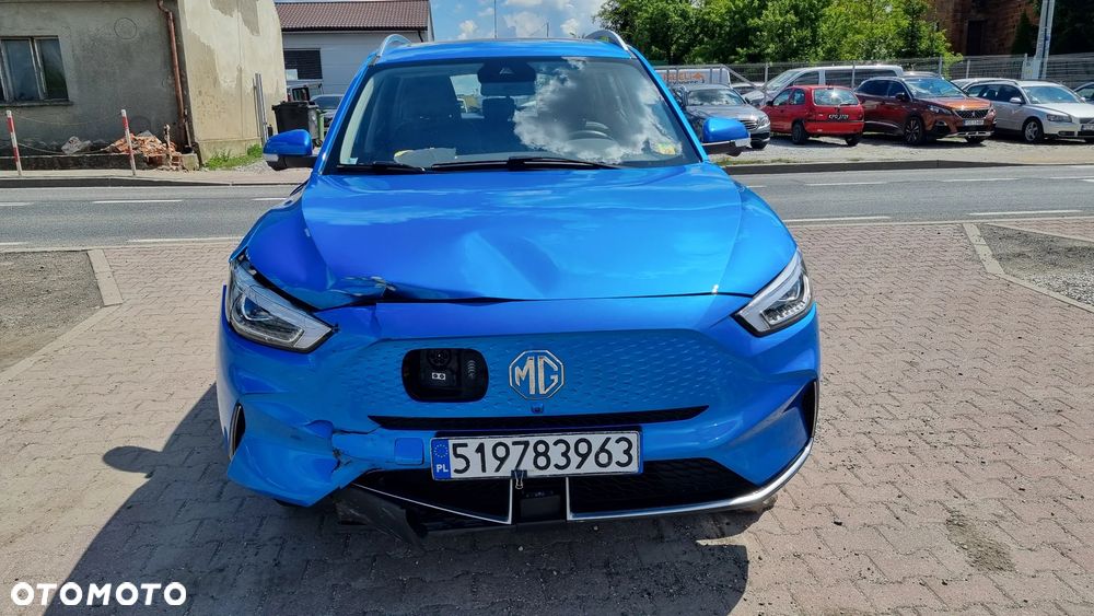 MG ZS - 8