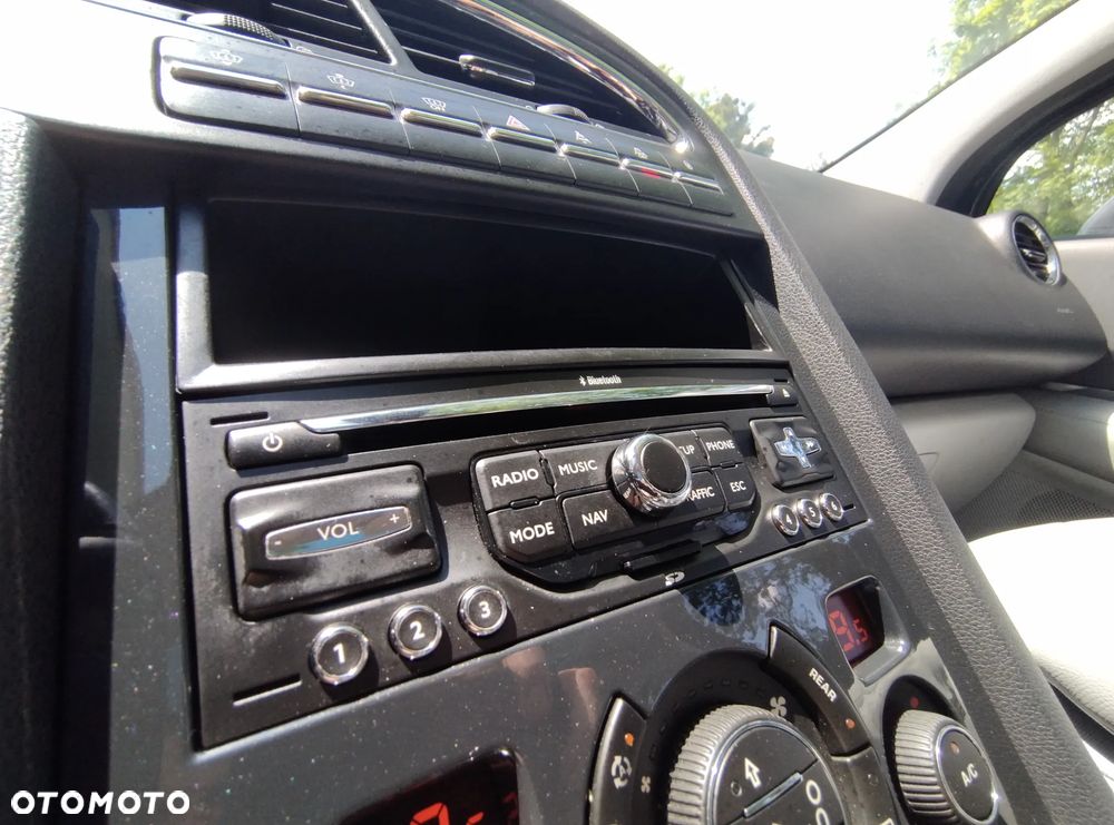 Peugeot 5008 HDI FAP 150 Platinum - 12