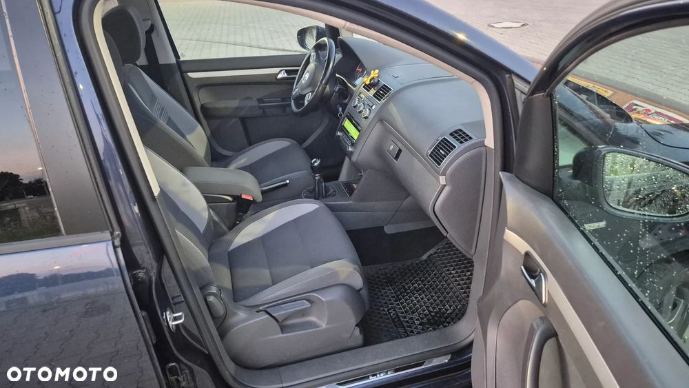 Volkswagen Touran 2.0 TDI DPF BlueMotion Technology Life - 15