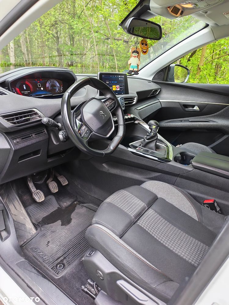 Peugeot 3008 1.2 PureTech Active S&S - 7