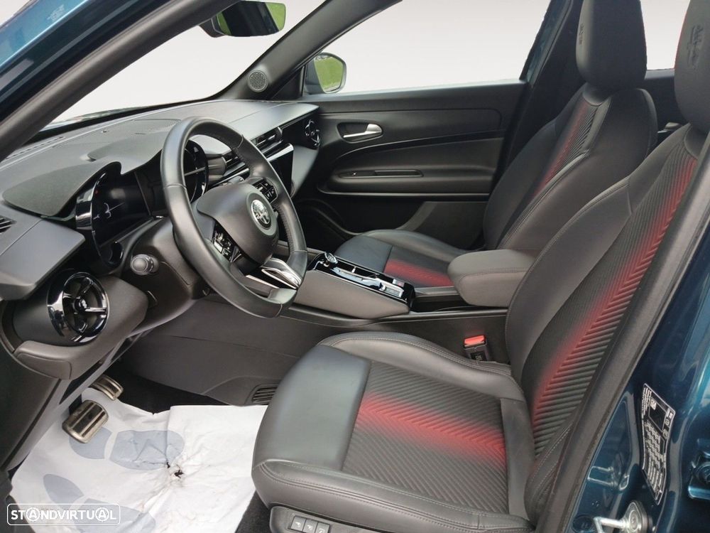 Alfa Romeo Junior 54 kWh Sport Speciale - 9
