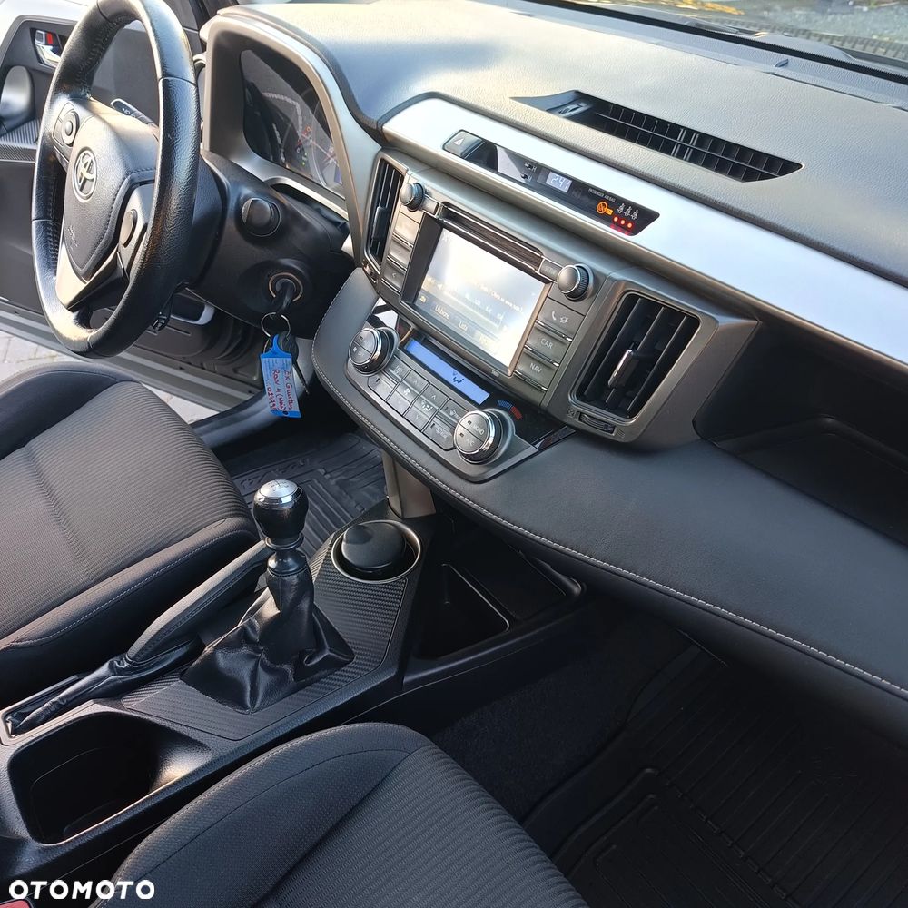 Toyota RAV4 - 26