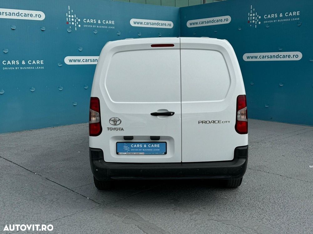 Toyota Proace - 10