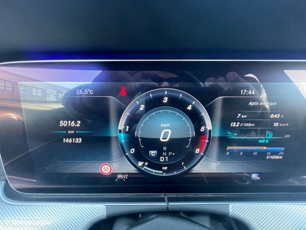 Mercedes-Benz E 220 d AMG - 9