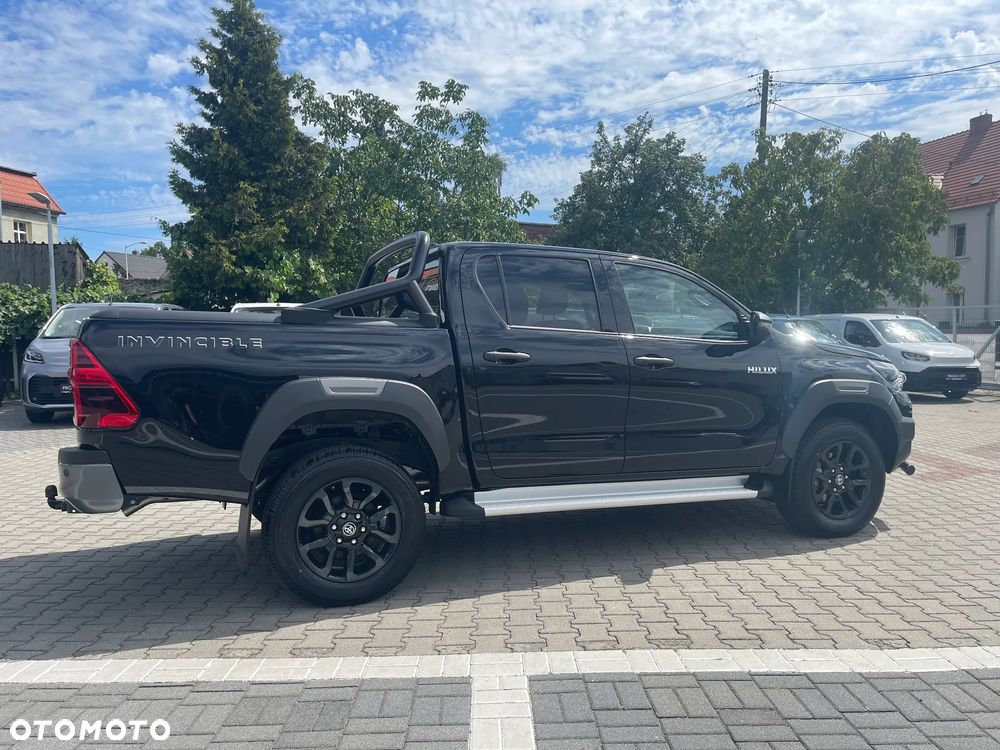 Toyota Hilux 2.8 D-4D Double Cab Invincible 4x4 - 10