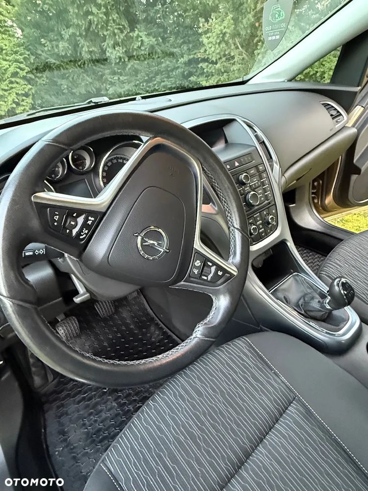 Opel Astra - 9