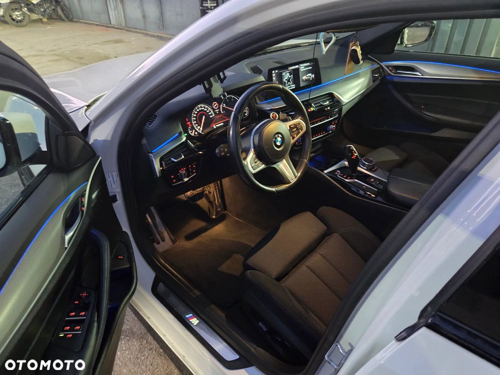 BMW Seria 5 520d Efficient Dynamics M Sport sport - 12