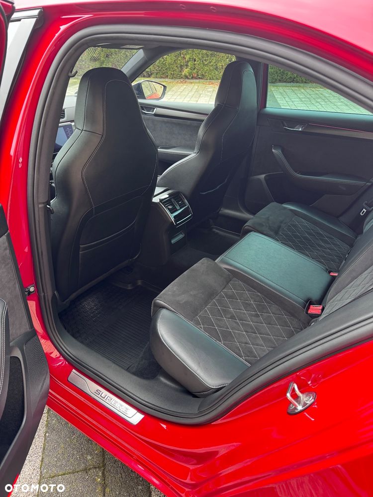 Skoda Superb 2.0 TDI SCR 4x4 Sportline DSG - 8