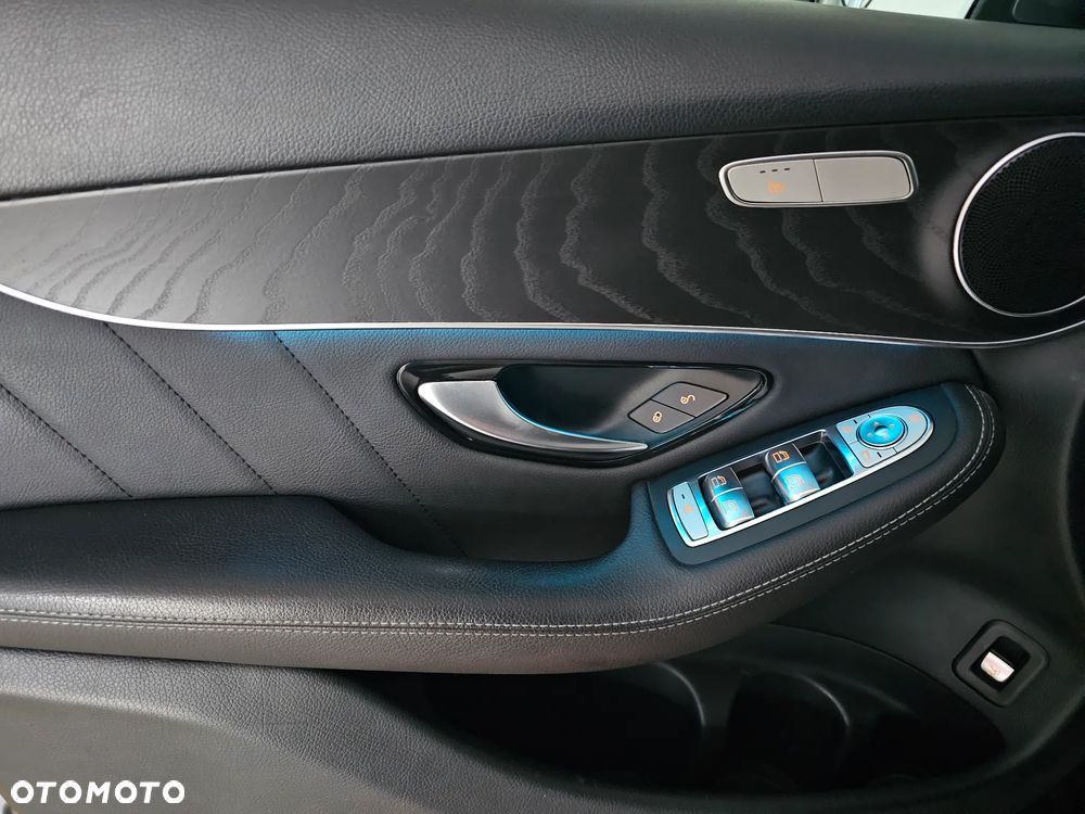 Mercedes-Benz GLC - 26