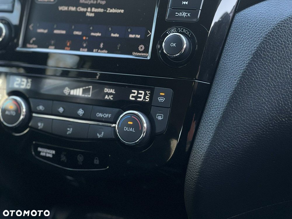 Nissan Qashqai 1.3 DIG-T N-Connecta EU6d - 27