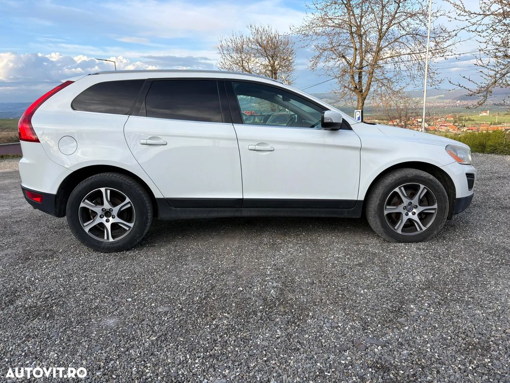 Volvo XC 60 D5 AWD Kinetic - 2